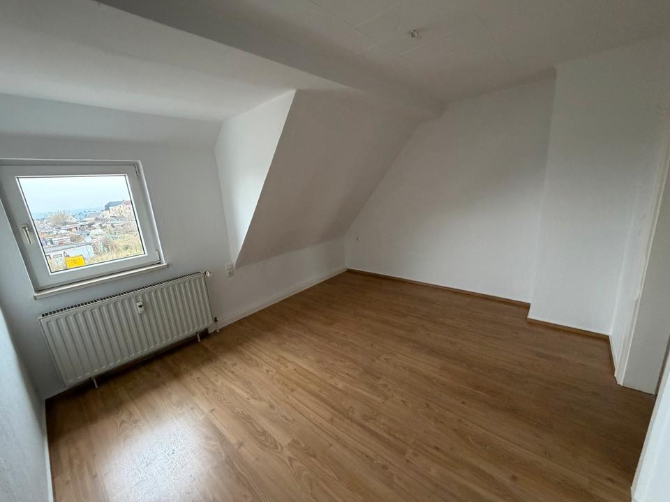 Thumbnail-2 Raum Dachgeschosswohnung in Cainsdorf