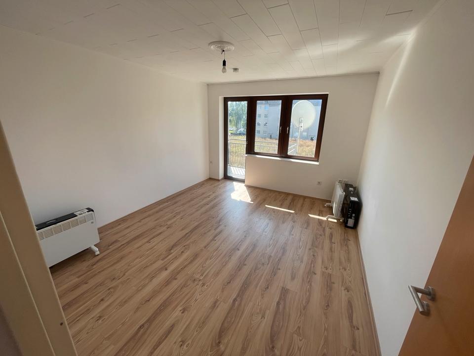 Thumbnail-1 von 4! Charmante 3,5 Zimmer Wohnung zum Verkauf. Gut vermietet.