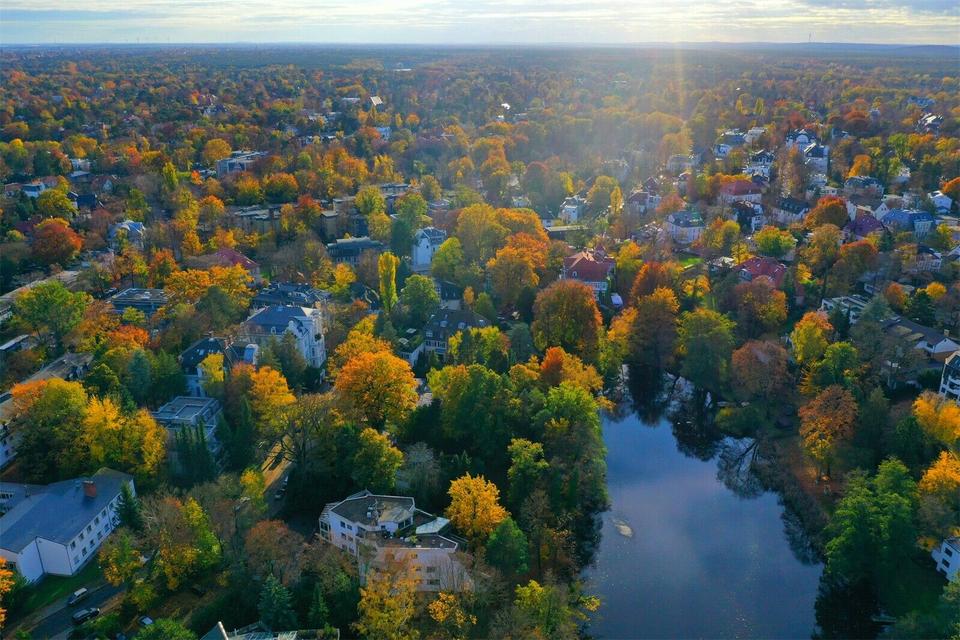 Thumbnail-EINZIGARTIGE GARTEN-MAISONETTE mit Ballsaal mit Indoor Pool in Traumlage am See!