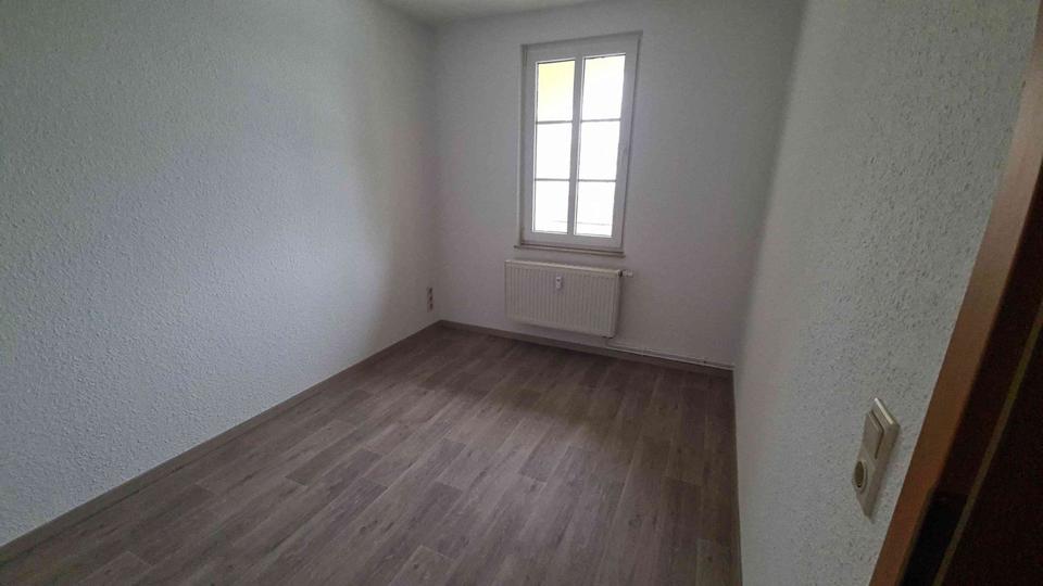 Thumbnail-Schöne renovierte 3 Zimmer Wohnung mit Balkon