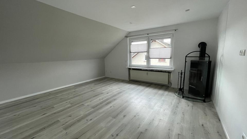 Thumbnail-3 Zimmer DG-Wohnung in Hameln Hastenbeck - renoviert