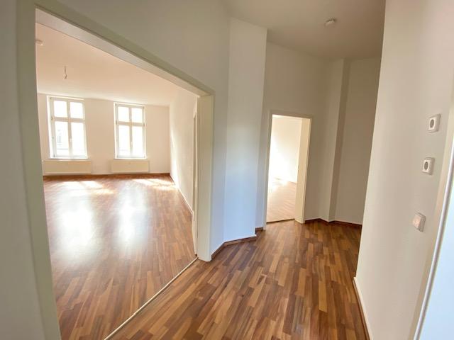 Thumbnail-Wunderschöne Altbauwohnung in der Innenstadt zu vermieten!