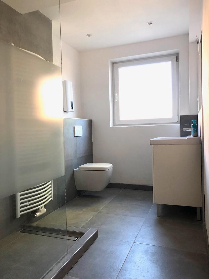 Thumbnail-Kernsanierte 3 Zimmer Wohnung 90qm Balkon seniorengerecht zentral