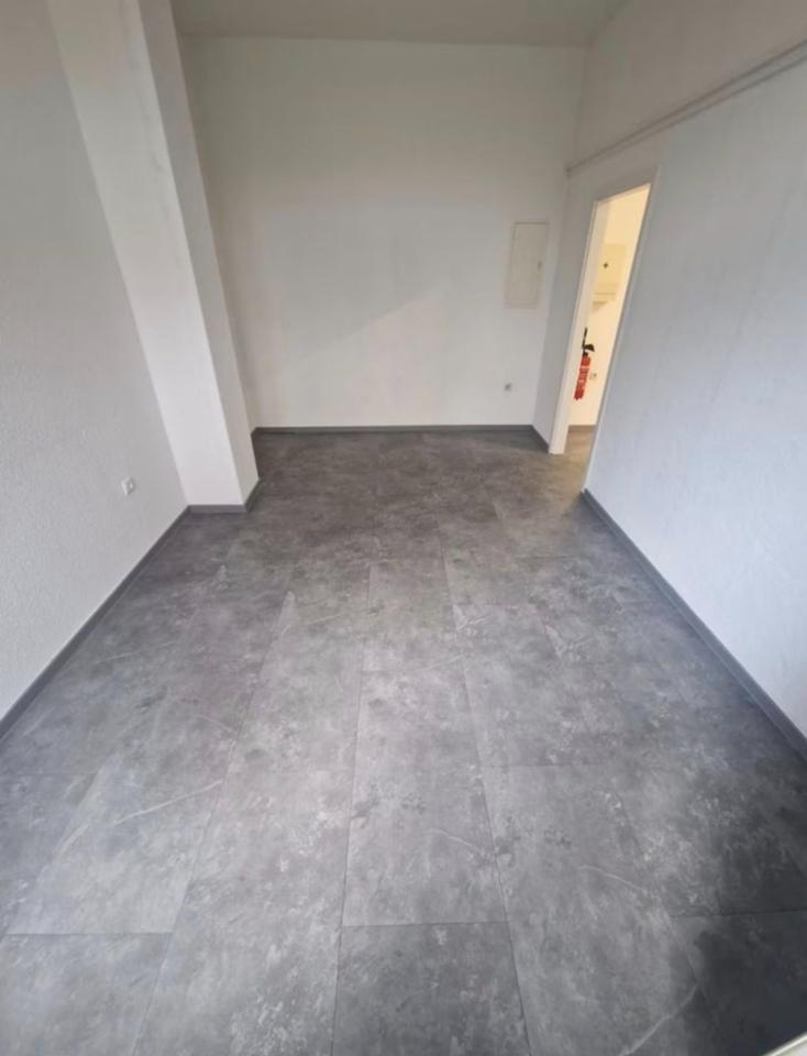 Thumbnail-Gewerberaum KosmetikLashesNägel in Friseursalon in Wandsbek!