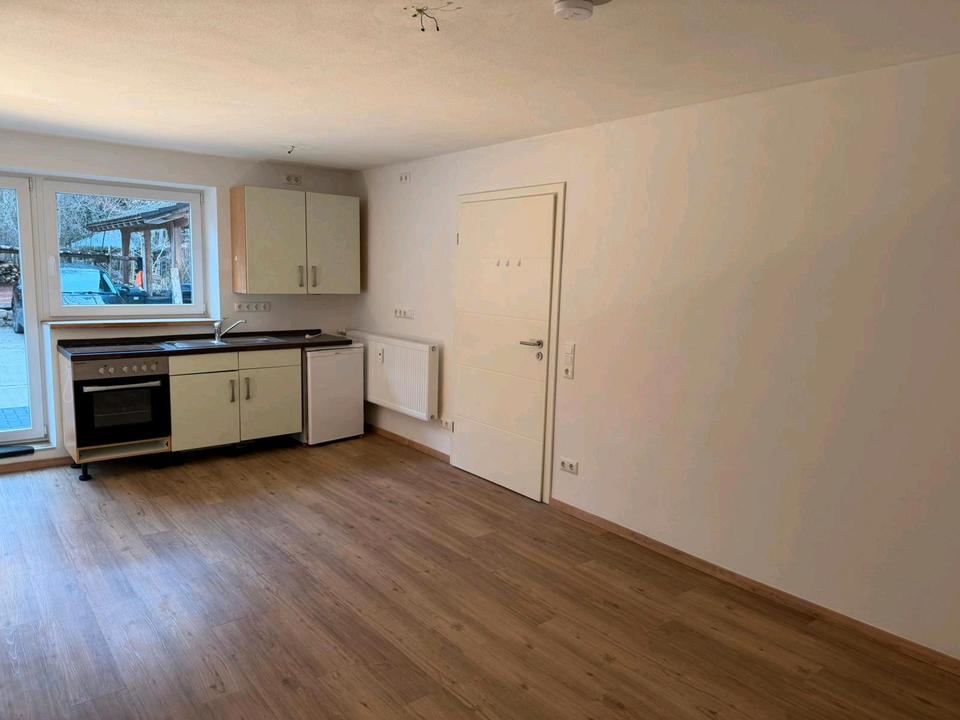 Thumbnail-Zwei Zimmer Wohnung Außenbereich