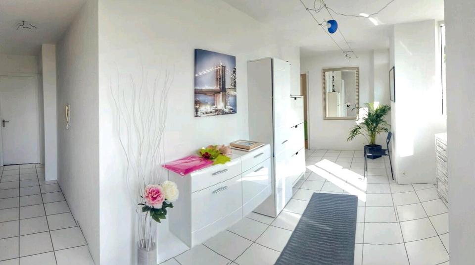 Thumbnail-Schöne sonnige 2,5-Zimmer-Wohnung mit Terrasse