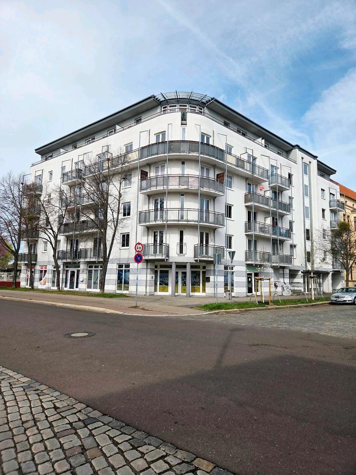 Thumbnail-Sonnige 2 Zimmer Wohnung mit 2 Balkonen & Abstellraum