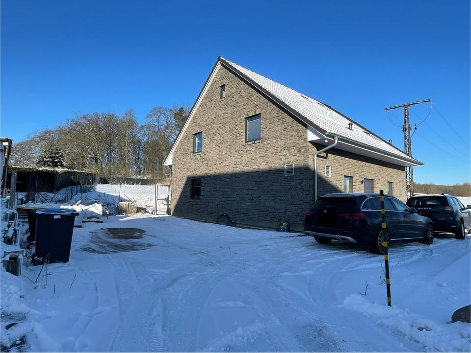 Thumbnail-Hochwertiges EFH mit Galerie und Naturgrundstück