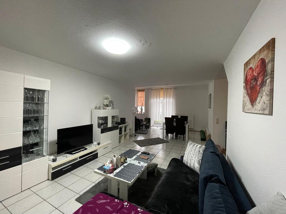 Thumbnail-Großzügige 2-Zimmer-Wohnung mit Balkon im Zentrum von Neheim