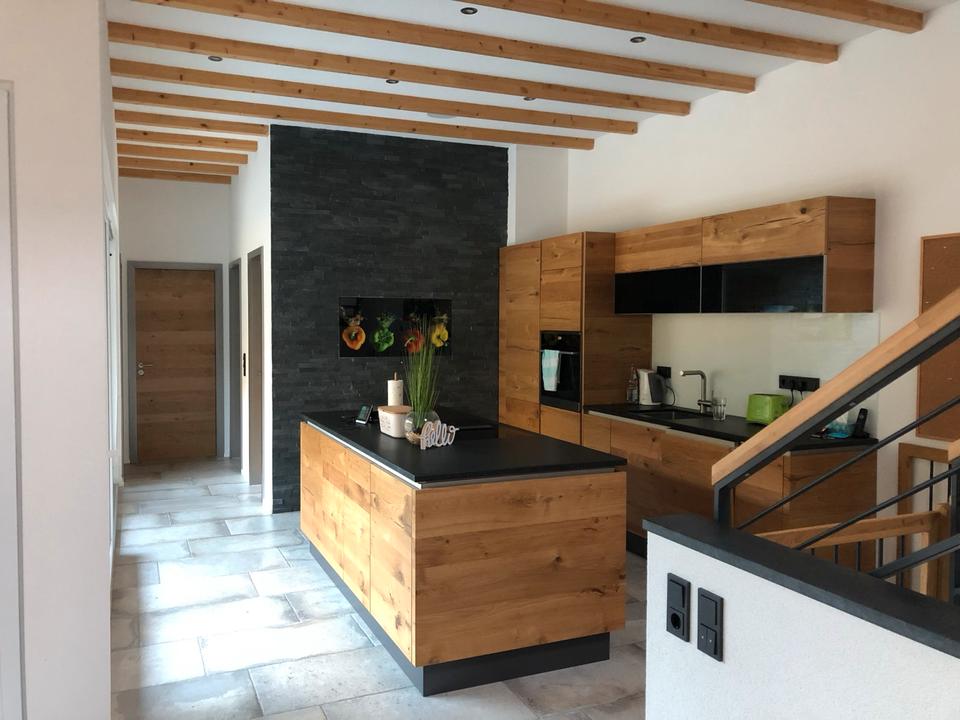 Thumbnail-Schöne große helle Wohnung mit Balkon