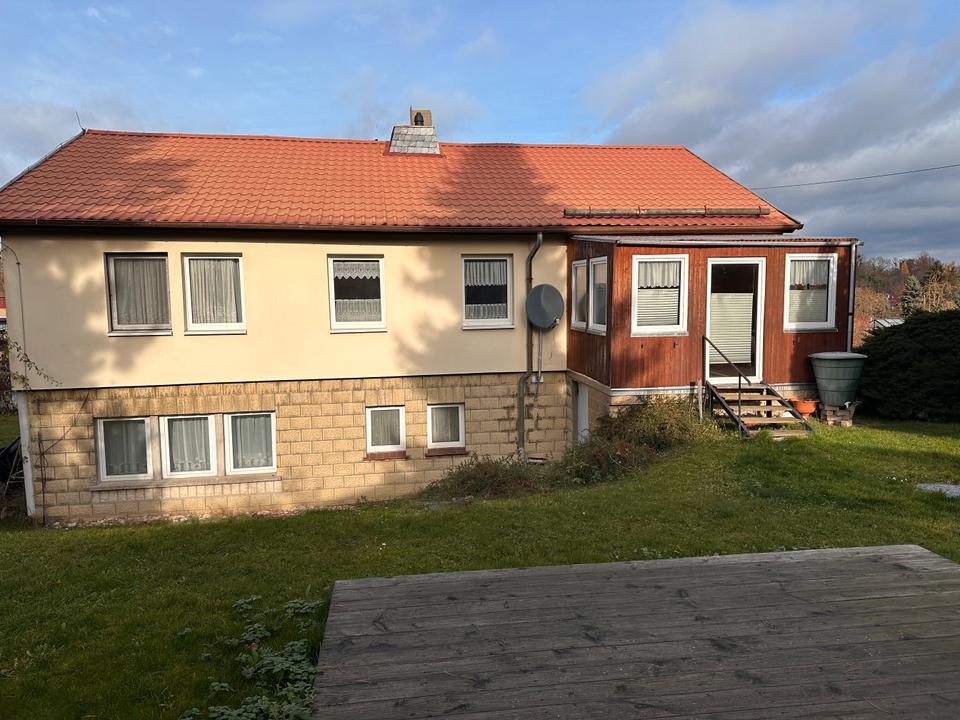 Thumbnail-Großes Einfamilienhaus in sehr guter und ruhiger Lage