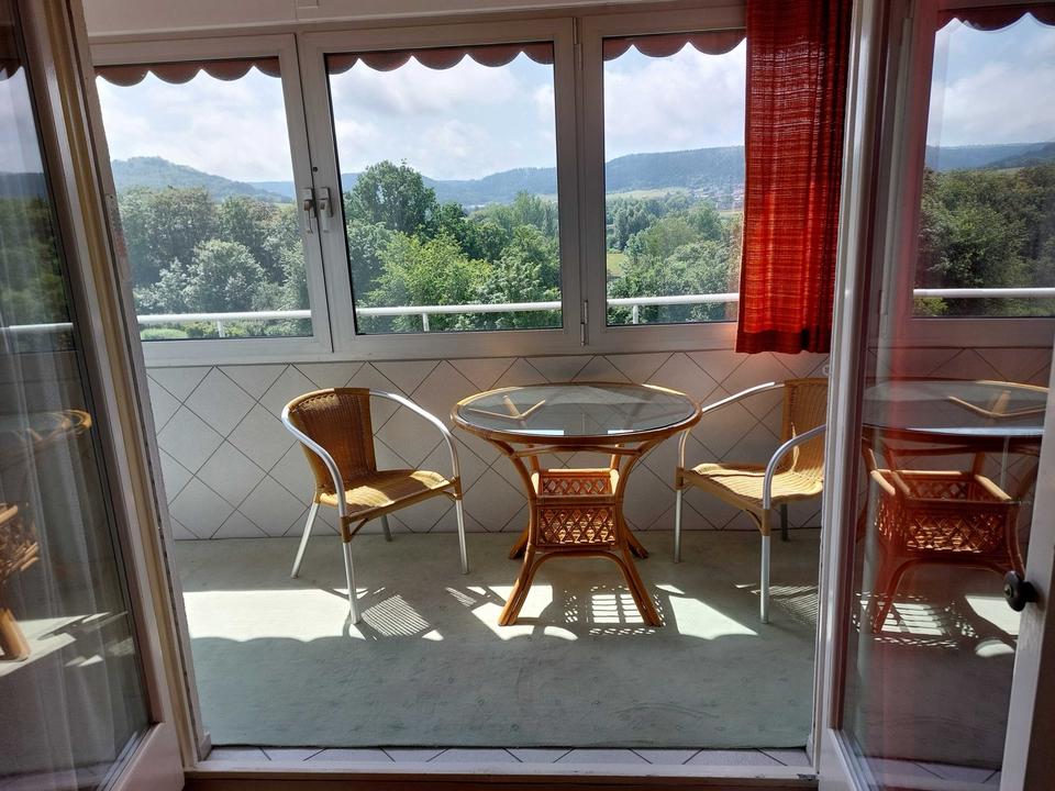 Thumbnail-Möblierte 2 Zimmer Wohnung mit eingeglastem Balkon