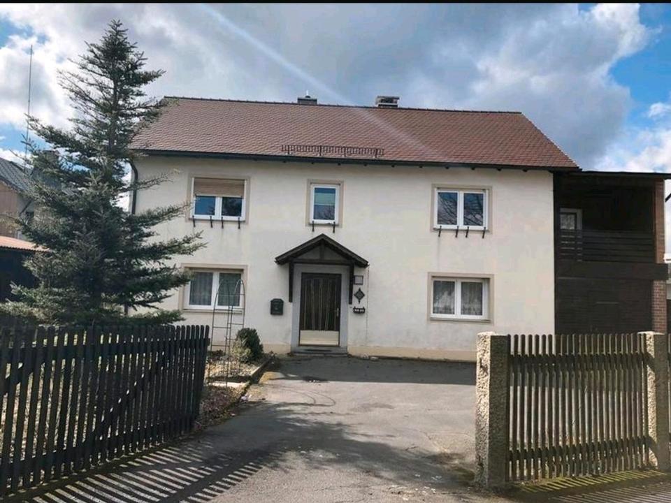 Thumbnail-Einfamilienhaus in Tröstau – frisch renoviert & zentrale Lage