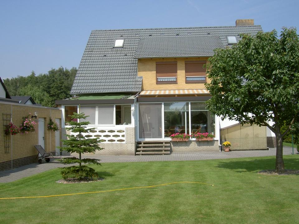 Thumbnail-Attraktives Haus mit Einliegerwohnung in Wolfsburg Sandkamp