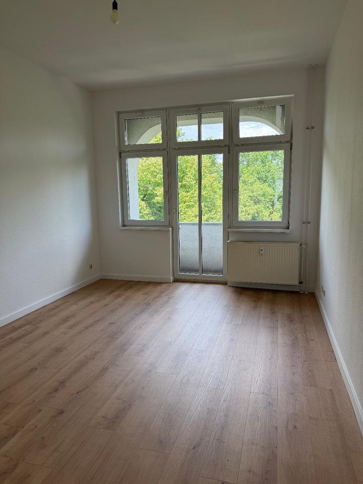 Thumbnail-Frisch renovierte 2-Zimmer-Altbauwohnung mit kleinem Balkon