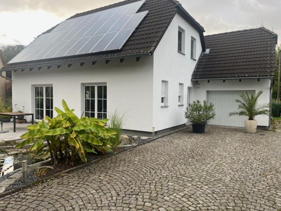 Thumbnail-Modernes Einfamilienhaus mit traumhaftem Grundstück