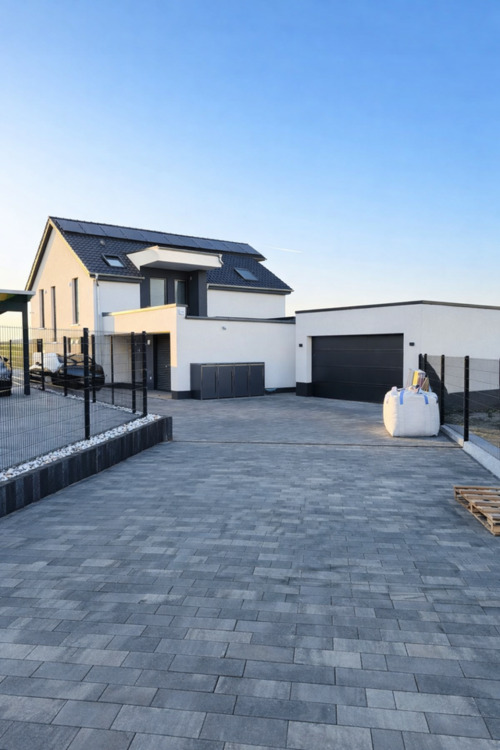 Thumbnail-Exklusives Einfamilienhaus in Kolkwitz mit Filetgrundstück