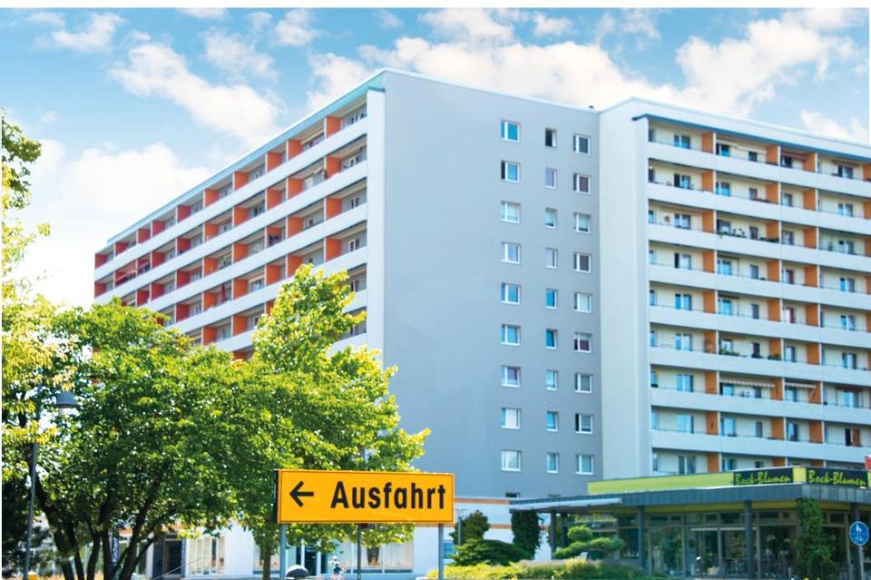Thumbnail-3-Raumwohnung mit 2 Bädern, großer Küche und Balkon im Herzen der Stadt
