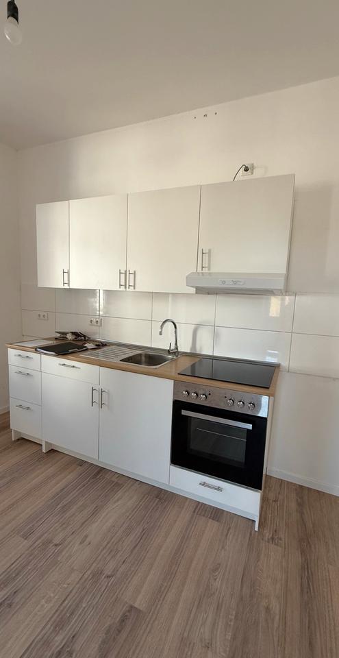 Thumbnail-gut geschnittene 3 ZKB mit Balkon zu vermieten