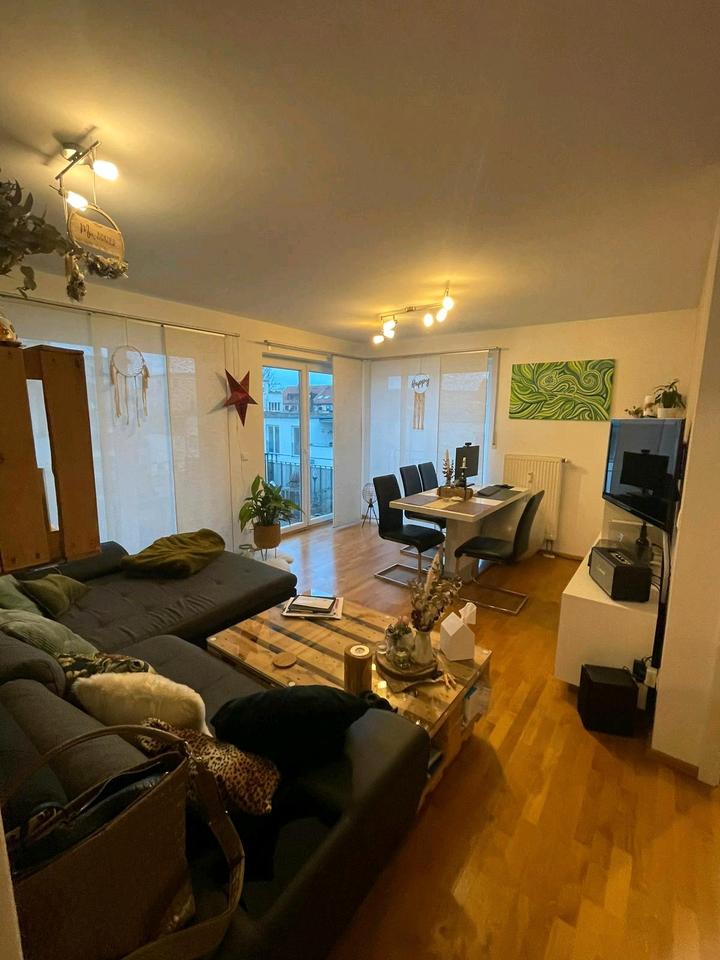 Thumbnail-Schöne 2 Zimmerwohnung mit kleinem Wintergarten und Balkon