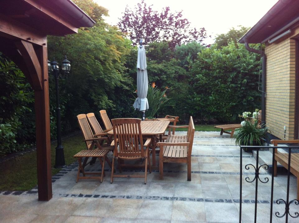 Thumbnail-Großes Haus mit Vollkeller Büro 4 er Carport in ruhiger Lage