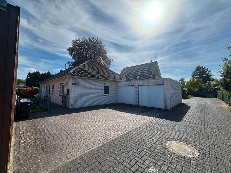 Thumbnail-gepflegter Bungalow mit Wintergarten, Doppelgarage, 3 Stellplätze