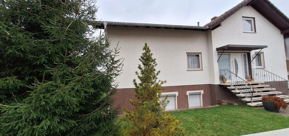 Thumbnail-Geräumiges Einfamilienhaus Ortsrandlage Echzell OT