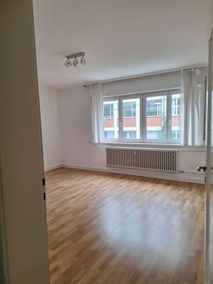 Thumbnail-Helles Zimmer in 3er-WG in Stuttgart-Ost