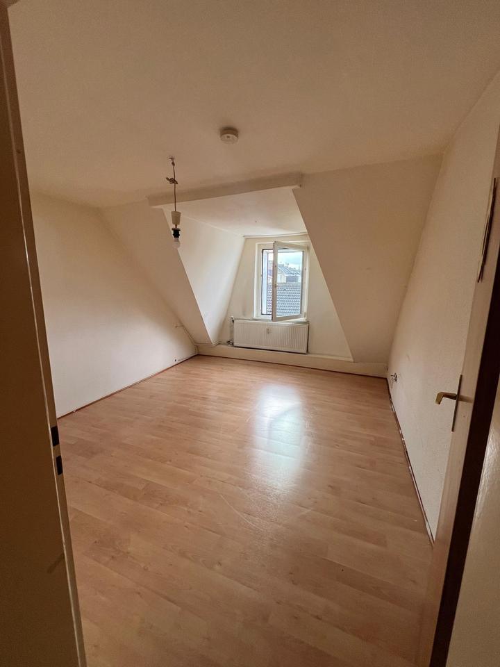 Thumbnail-Gepflegte Dachgeschosswohnung zu vermieten