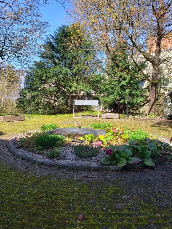 Thumbnail-*Helle 2-Raum Altbau-WE in Limbach-Oberfrohna