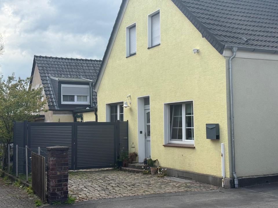 Thumbnail-Doppelhaushälfte mit Anbau Provisionsfrei