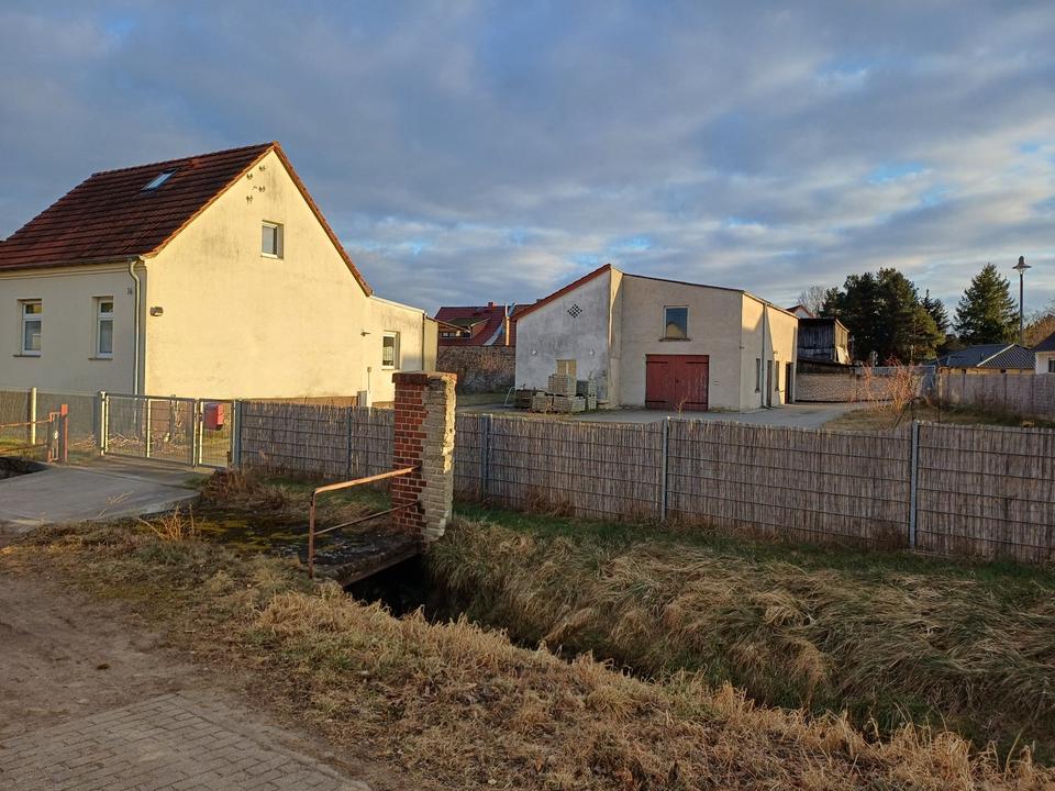 Thumbnail-Einfamilienhaus mit großem Grundstück