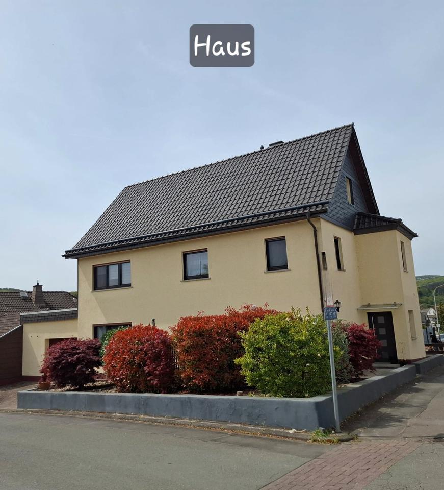 Thumbnail-Charmantes 2-Familienhaus mit Garage, zusätzlichem Grundstück & v