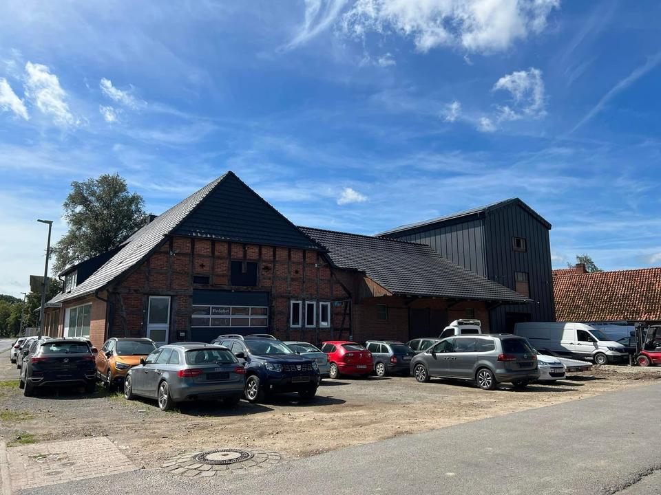 Thumbnail-Haus mit Garten und Hallen (Mischgebiet)