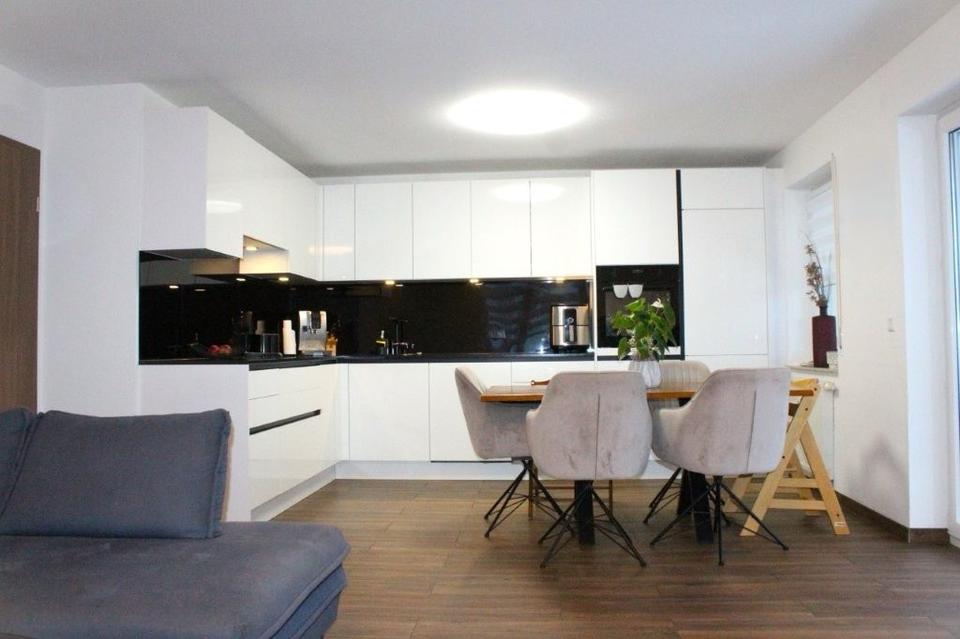 Thumbnail-3,5-Zimmer-Wohnung mit Balkon & Stellplatz