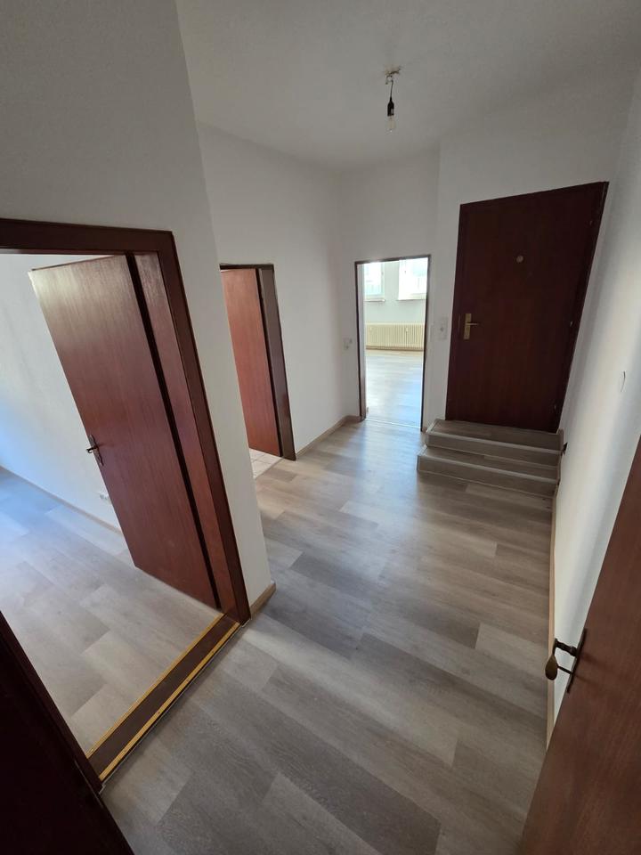 Thumbnail-2 Zimmer, EG, 64 m², zentral, ab sofort, optional Garage, A-11EG