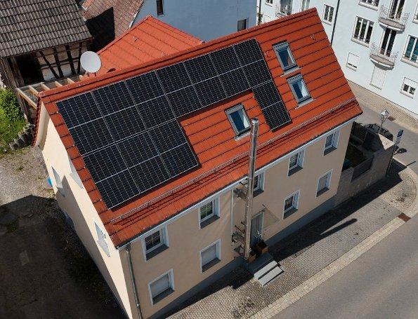 Thumbnail-Einzugsbereites EFH mit PV-Anlage im Zentrum Hechingens