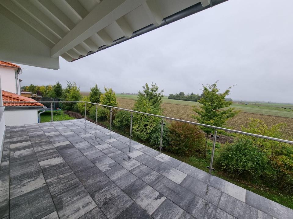 Thumbnail-sonnige 4 Z.-Wohnung * Neubau *KFW 55 * gr. Balkon * zur Miete