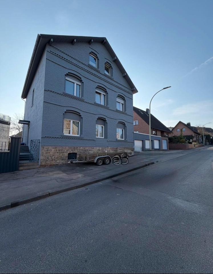 Thumbnail-Mehrfamilienhaus in Stolberg(4 WE) mit Garagen & Baureserve