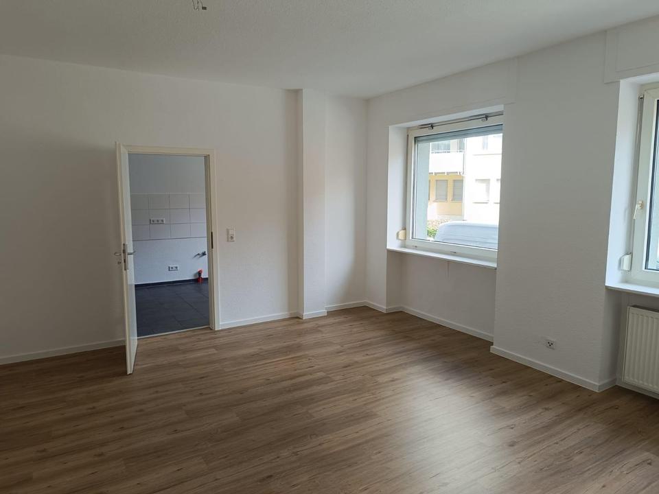 Thumbnail-Neu Renovierte 2 Zimmer Wohnung in Offenbach mit neuer Küche