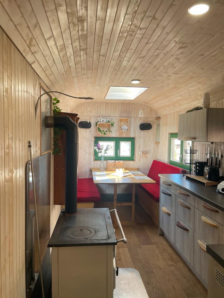 Thumbnail-Urlaubsunterkunft Bauwagen“Blumennest „