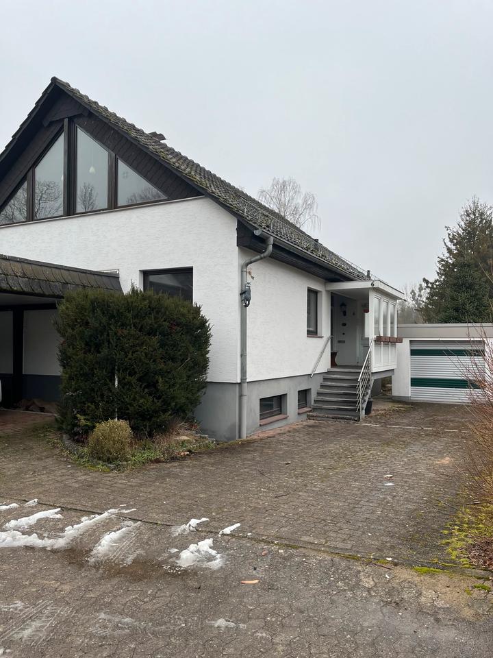 Thumbnail-Geräumiges Einfamilienhaus mit 6 Zimmern, Garage u. Carport in HM