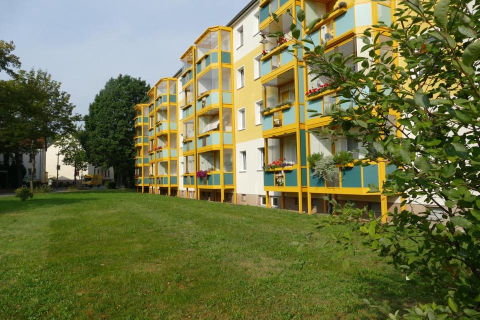 Thumbnail-Erdgeschoss-Wohnung: BARRIEREARM und verglaster Balkon
