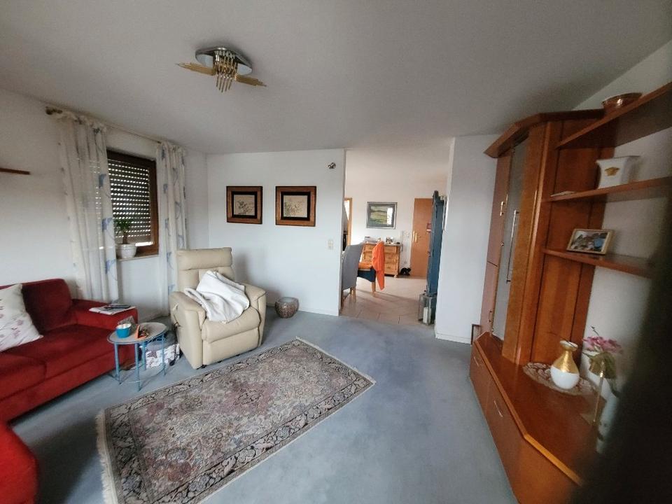 Thumbnail-3,5 Zimmer in 3-Familienhaus, DG, Bad, WC, Fahrradraum, Theilheim