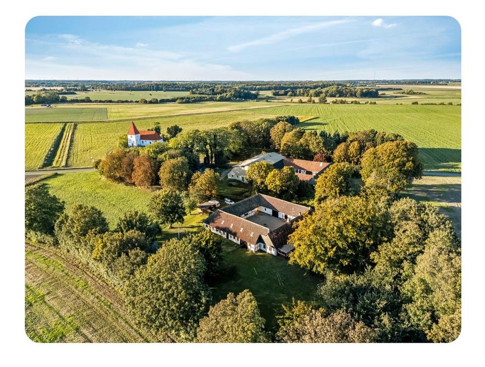 Thumbnail-Nakskov, Lolland > schöner 4 -Seit-Hof