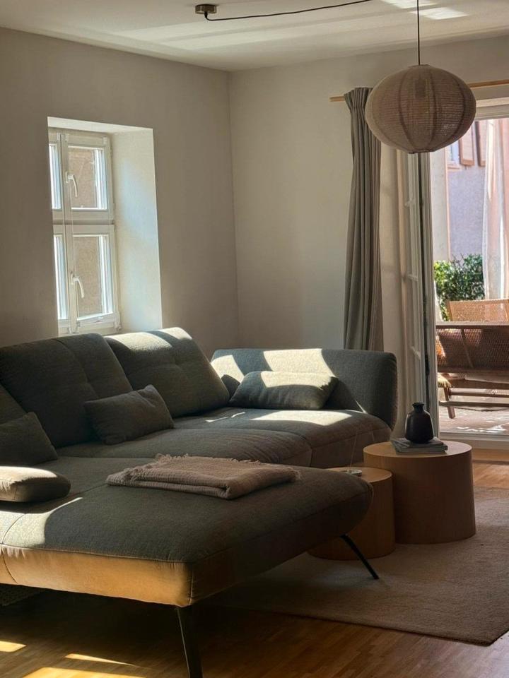 Thumbnail-Großzügige Wohnung mit Balkon – teilmöbliert zur Untermiete