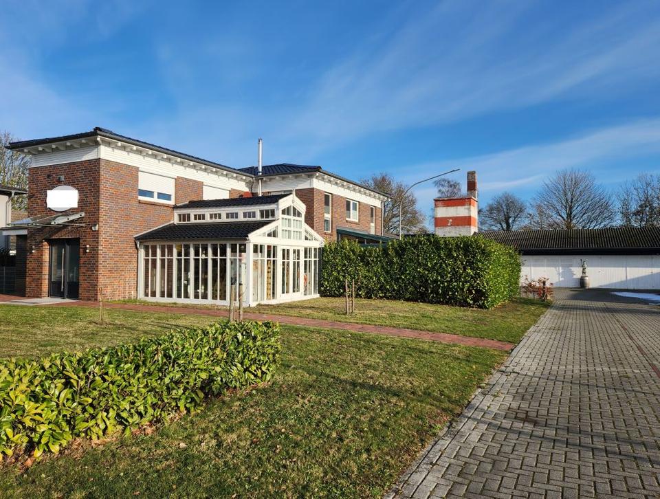 Thumbnail-2- Familienhaus Büro Gewerbe Hallen Jadebusen mit Potential