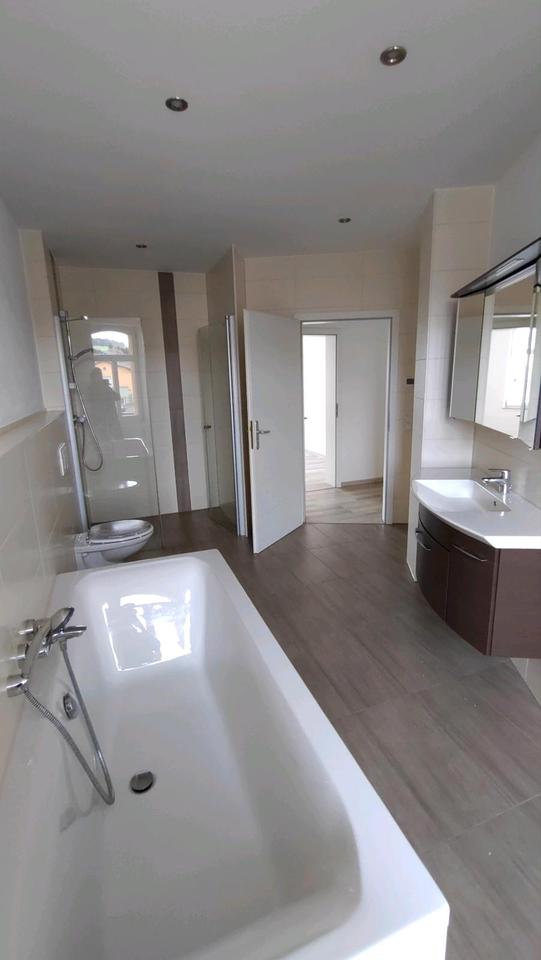 Thumbnail-4-Raum- Wohnung 118 qm in 09380 Thalheim , 1. OG