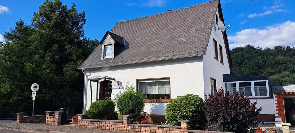 Thumbnail-Gepflegtes Haus mit Garten Garage Keller Terrasse in ruhiger Lage