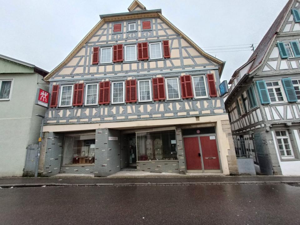 Thumbnail-Denkmalgeschütztes 2-Familienhaus mit Ladenfläche in Vaihingen an